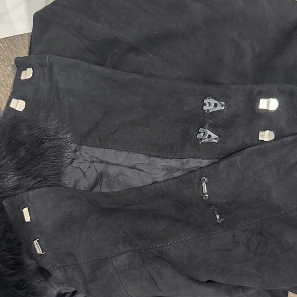 Gucci Elegant Black Faux Fur Trim Skirt size 44 - Picture 16 of 16